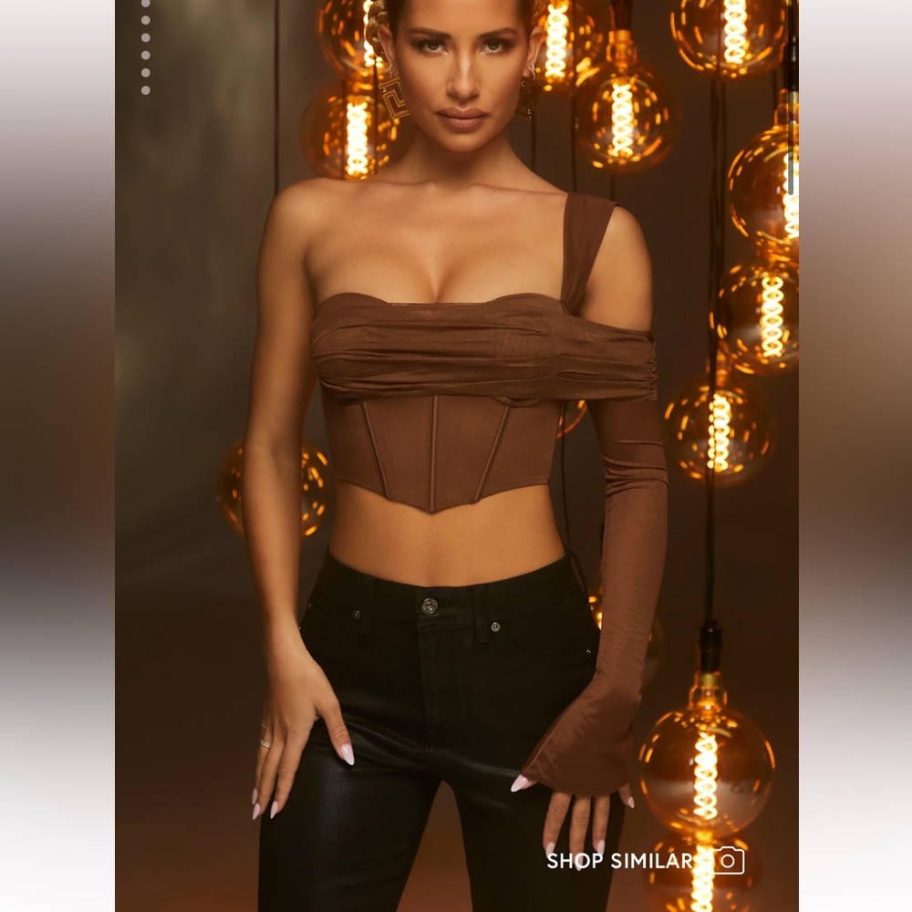 Oh Polly Brown Asymmetric One-Sleeve Crop Top - Picture 4 of 8